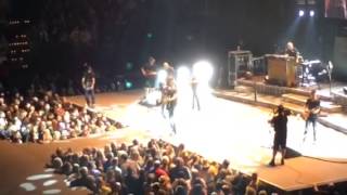 Kenny Chesney & David Lee Murphy perform Dust on the Bottle