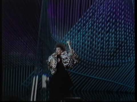 OTI 87 Portugal - Nao me tirei este mar - Teresa Mayuco