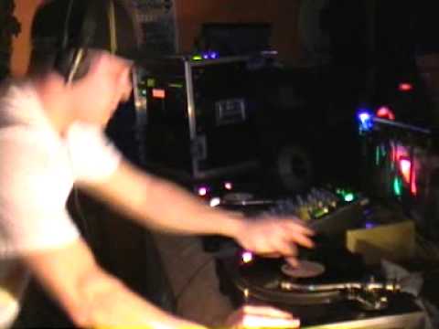 RippeR Part 9 - Gloxxy with Gni MC - History of Drum and Bass - Bondi Bar Altrincham - Part 3