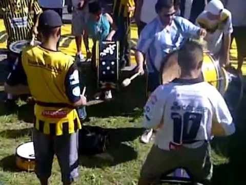 "La Percusion De La Banda Monstruo" Barra: La Banda Monstruo • Club: Almirante Brown