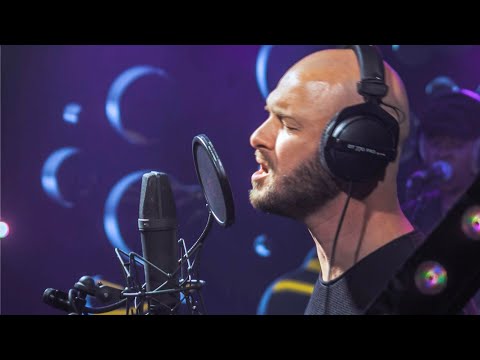 Banners - Someone To You (Stan Van Samang cover) | Live bij Q