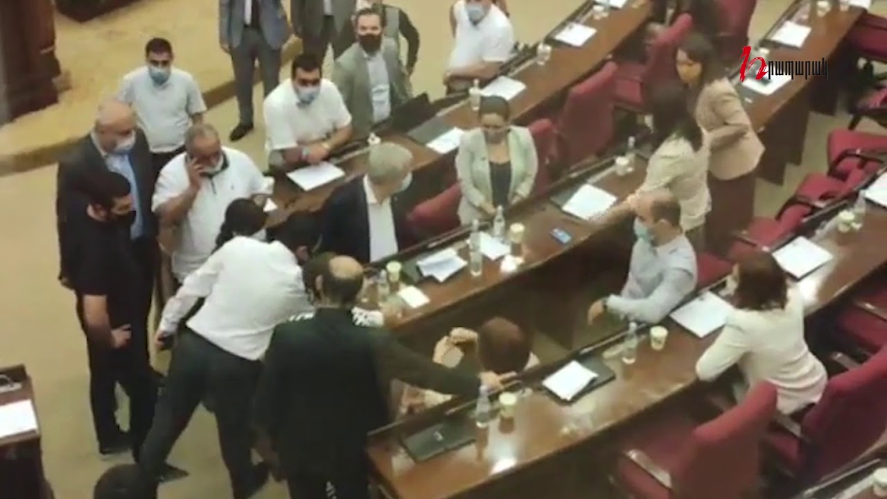 Պատգամավոր Գայանե Աբրահամյանի ինքնազգացողությունը վատացավ. ԱԺ նիստն ընդմիջվեց