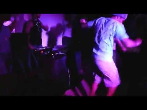 Bonde Faz Gostoso Chiken-beer Show