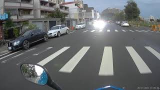 [閒聊] 開遠光燈跟不開燈哪個比較討人厭