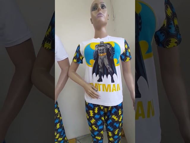 Vídeo relacionado con DC Comics Pijama de Batman para niños, de Forro Polar, Todo en uno, con Cremallera, Negro, 5-6 Years