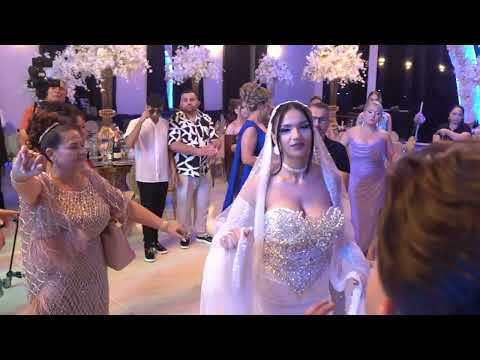 Nunta Bucuresti  NARCIS Canta la Robert &  Kasandra local By Zaila Cameramanu