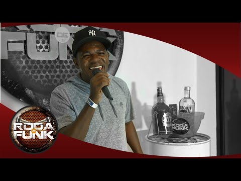 Mc Neném :: Ao Vivo na Roda de Funk Retrô