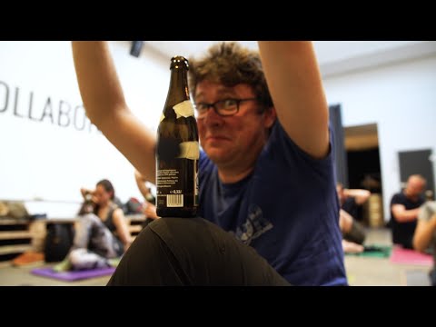 Seidlers Selbstversuch: Was bitte hat Yoga mit Bier zu tun? | DER SPIEGEL