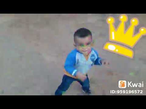 Olha o Luquinha dançando pessoal.