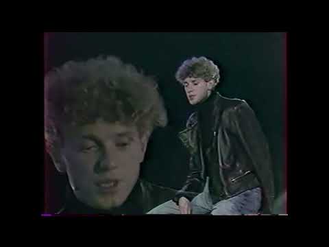 Arnold Turboust Miss Hippie