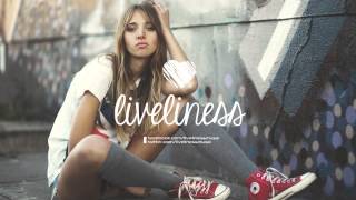 Tourist - Holding On (Kuga Remix)