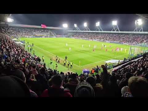 Najpiękniejsze barwy Twe, walcz do końca nie poddawaj się!⚪🔴 Doping kibiców podczas meczu #CraRak
