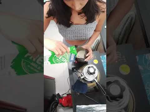 How to  make latteart stack tulip with Bellman Portable Steamer