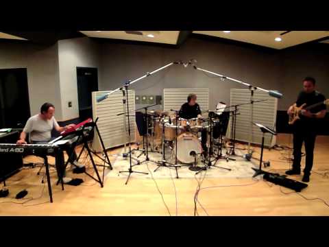 "You Rang?" - George Whitty, Ric Fierabracci, Tom Brechtlein live in the studio