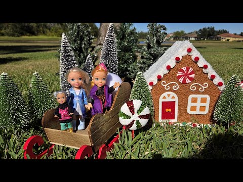 Perfect Christmas tree ! Elsa & Anna toddlers - snowman - Barbie dolls