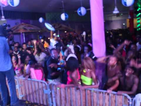 DJ CREEKS MX in ACTION - Beach de Kourou 2013