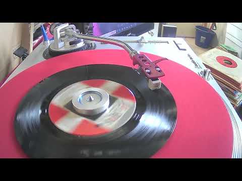 Snoopy's Christmas ~ The Royal Guardsmen ~ 1967