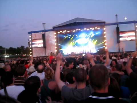 Videoclip de Advert (Live in Hyde Park, London 3/7/09) — Blur
