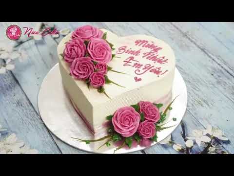 Beautiful cake decoration.You can so easly