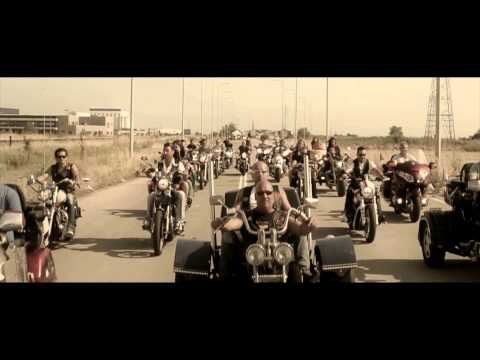 Βασίλης Καρράς - Τι να μας πεις | Vasilis Karras - Ti na mas peis -  Official Video Clip (HD)