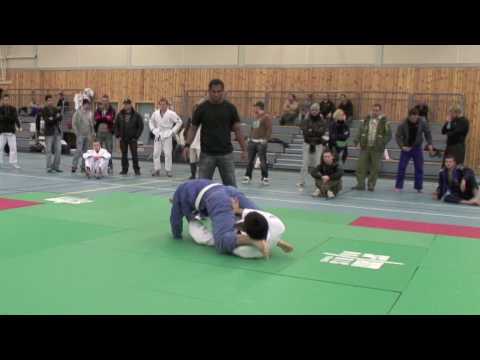 GON OKTOBER BJJ 2009 BERNARDO VS JOACKIM