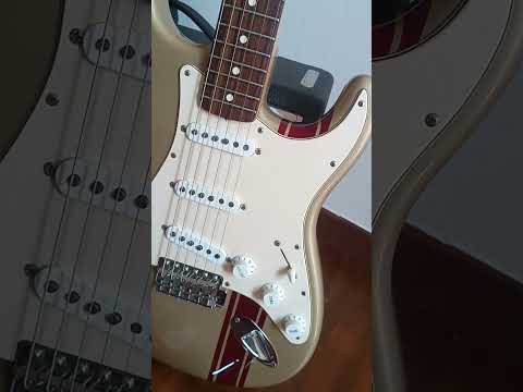 Immagine Fender Stratocaster John Mayer RARE -COLLECTOR CONDITIONS - Shoreline Gold with Burgundy Mist racing stripe - 11