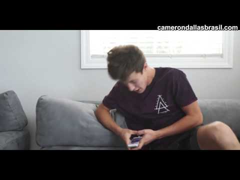 What's On My Phone #20DaysOfDallas (Legendado PT/BR)