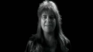 Trama - Read Between the Lines