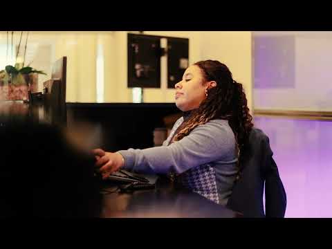 Help Brazilian Youth Achieve Their First Job Dream