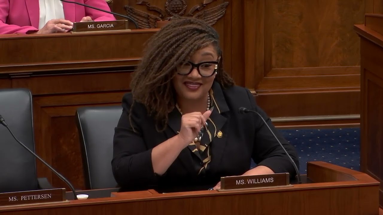 Video: Williams Challenges Bessent on Stalled Real Wages and K-Shaped Recovery in Hearing