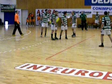 Finalul meciului Ştiinţa Bacău - Sporting Lisabona