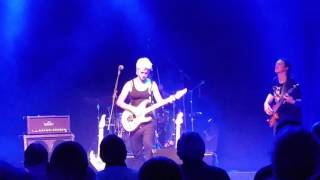 Yasi Hofer & Band live - Liar (from the new Album Faith) Solo