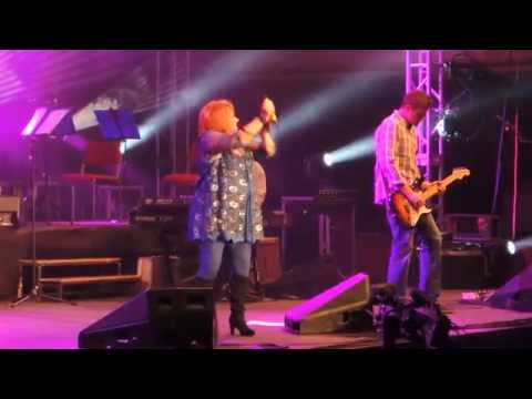 Věra Špinarová - Lži a hraj - Lucerna Praha 10.12.2014