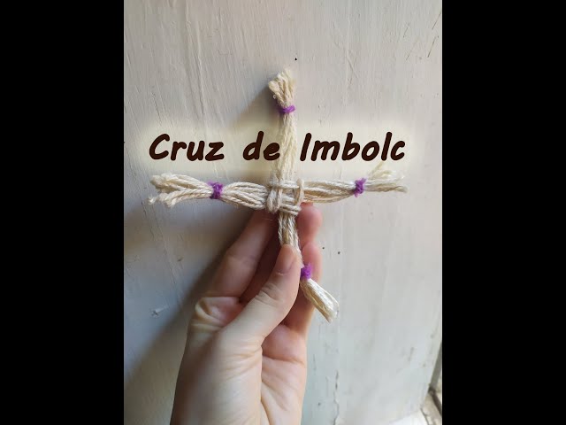 Vídeo relacionado con BESPORTBLE Cruz de Pared de Santa Brígida: Juncos Irlandeses - Adorno de Cruz de Pared de Irlanda - Colgante Tradicional de Paja Tejida a Mano - Símbolo Patrimonial de Bendición Religiosa