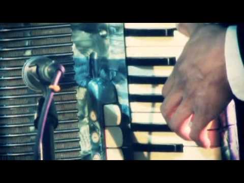 HERMANOS BARRON(EN VIVO EN ESCAPADE 2001)Vol .-1