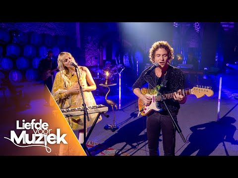Video thumbnail for Back Home (uit Liefde Voor Muziek)