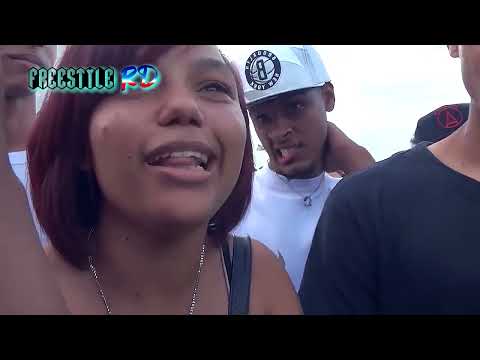 BIGOBLIN Y MR.MUAKS vs EL CHUY Y LEIDY FREESTYLE IMPROVISANDO EN EL MONUMENTO DE SANTIAGO