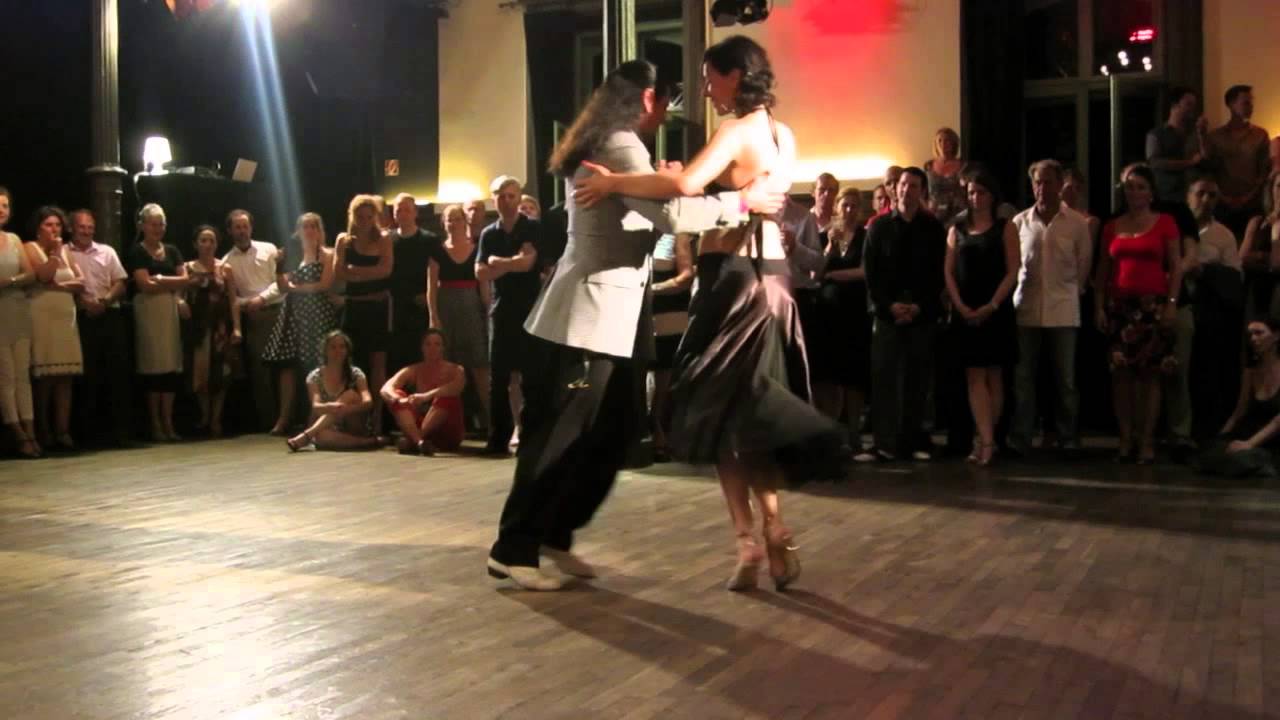 "ELLA ES ASI" SEXTETO MILONGUERO - TANGO ARGENTINO SHOW - FABIAN Y MICHAELA - . TANGO  MÜNCHEN