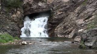 preview picture of video 'Running Eagle Falls, Glacier National Park, Montana'