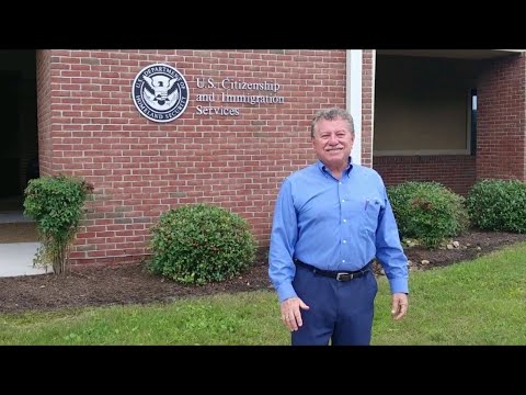 Local man becomes citizen, will vote in November election