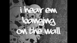 Monsters in the closet - Soundwave lyrics