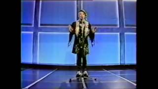 Boy George - We&#39;ve Got The Right (Live Performance 1987)