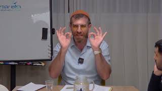 "ושמחת בחגך" - אבל איך לשמוח באמת? | הרב ארז רומס (ראש יהודי - מרכז למודעות עצמית) - התמונה מוצגת ישירות מתוך אתר האינטרנט יוטיוב. זכויות היוצרים בתמונה שייכות ליוצרה. קישור קרדיט למקור התוכן נמצא בתוך דף הסרטון