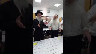 הראשון לציון הגאון רבי דוד יוסף התקבל בשירה במעונו של מרן הגר"מ מאיה, ומה נשאל ע"י שרת התחבורה..