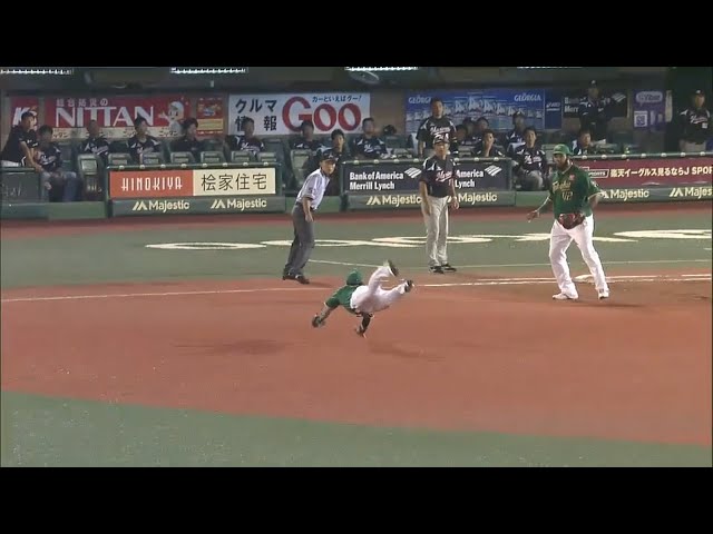 【4回表】常人には理解不能!? イーグルス・後藤のダイナミックダイブ!! 2015/8/12 E-M