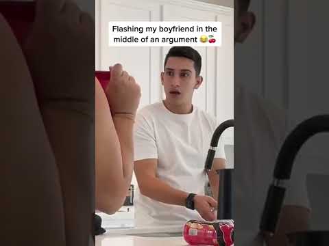 FL@SHING My Boyfriend In The MIddle Of An Argument!! #shorts