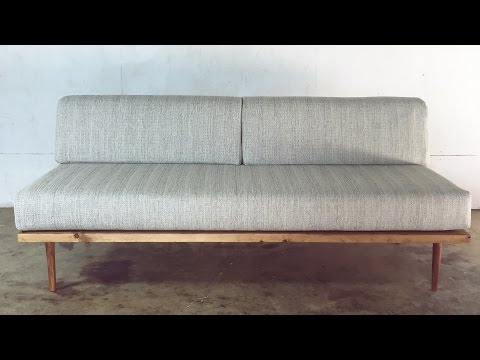 Mid-Centurysofa im Eigenbau - Minimalstisch und dennoch bequem