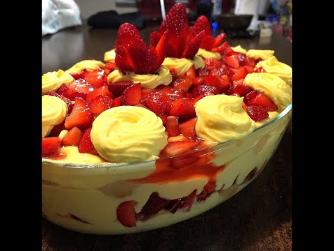 TIRAMISU ALLE FRAGOLE, ricetta tiramisù alle fragole, come fare il tiramisu con #videoricetteinsieme