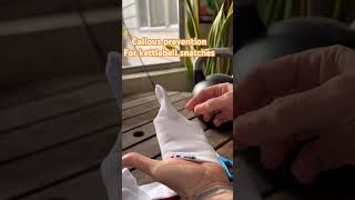 Control calluses while doing high-volume snatching #foryou #kettlebell #hacks #whatsyourstrength