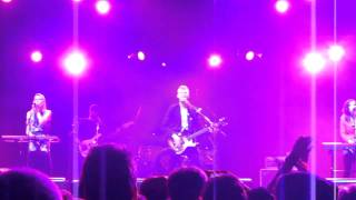 Calm Me Down - Mother Mother at Summer Live